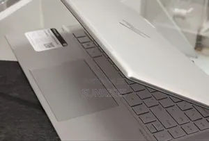 New Laptop HP Envy X360 8GB Intel Core I5 SSD 512GB