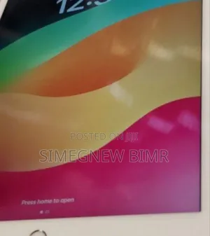 Photo - New Apple iPad 10.2 (2019) 128 GB Silver