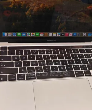 New Laptop Apple MacBook Pro M1 8GB Apple M1 Pro SSD 256GB