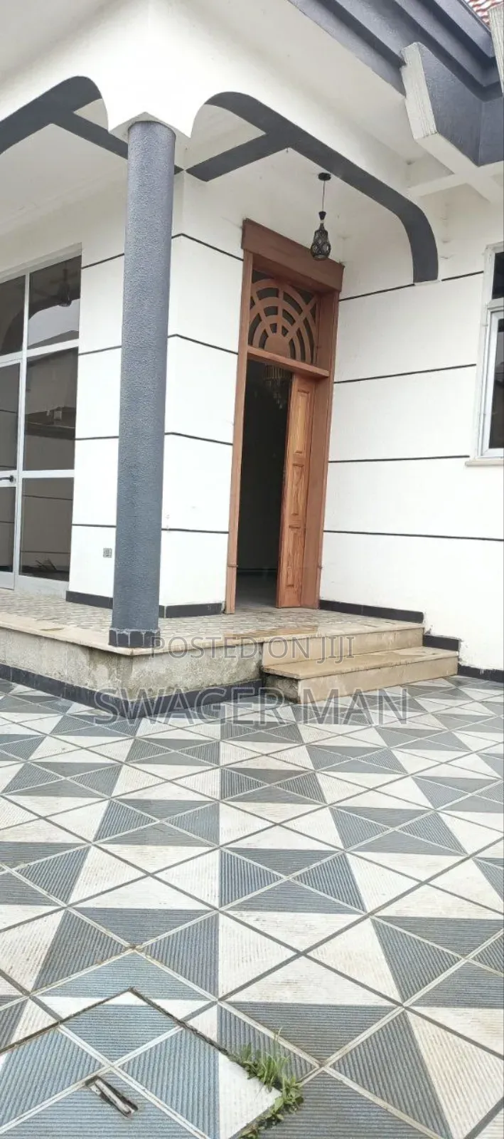 Furnished 5bdrm Villa in ጣፎ, Yeka for sale