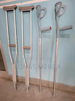 Photo - Long Elbow Crutches趣ءcomfort and Stability Features٦淵crutches騑瘜crutche