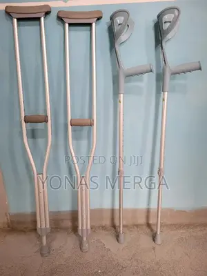 Photo - Crutches٤海crutches#麵 Aluminium Elbow Crutch With an Open-Type Plastic