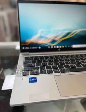 New Laptop HP EliteBook 830 G8 16GB Intel Core I7 SSD 1T