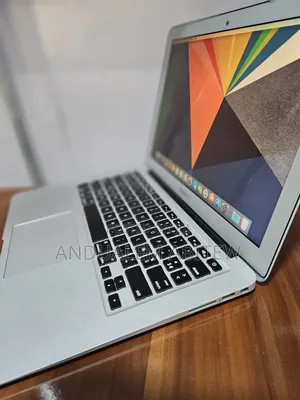 New Laptop Apple MacBook Air 2015 8GB Intel Core I5 SSD 256GB