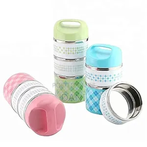 Lunch Box With a 930ml Capacity.