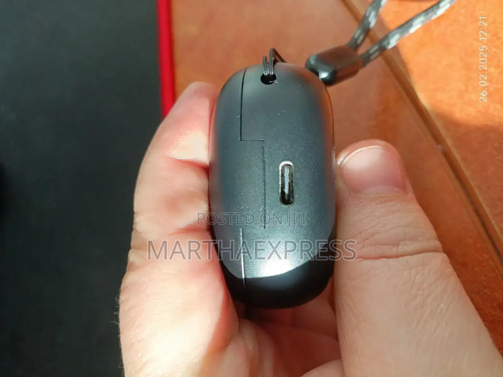 P20i Delivers Premium Audio. Sweatproof 4 Ear Tips.