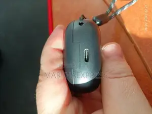 P20i Delivers Premium Audio. Sweatproof 4 Ear Tips.