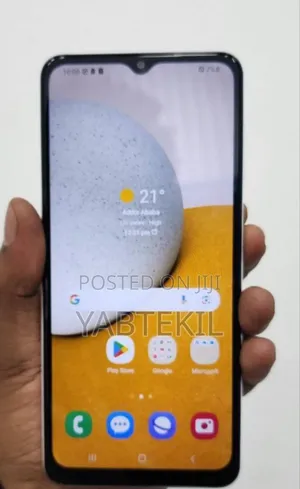 Photo - New Samsung Galaxy A13 64 GB White