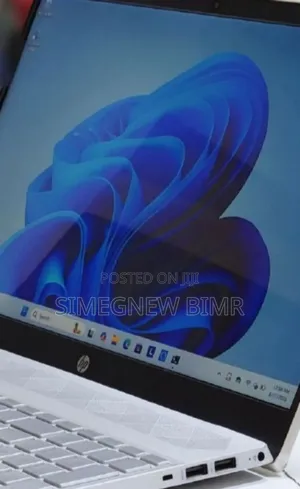 New Laptop HP Pavilion 15 8GB Intel Core i5 HDD+SSD 1T