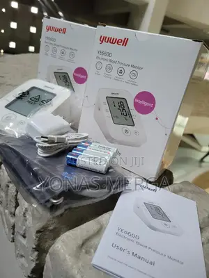 Photo - Rechargeable With a Built-in Battery尹車bp Monitoring 甴蚵blood Pressure