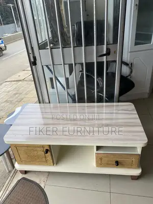 Photo - Center Tables