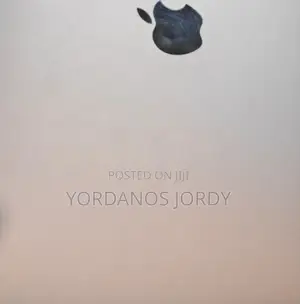 New Laptop Apple MacBook Pro 2022 M2 8GB AMD Ryzen 7 SSD 256GB