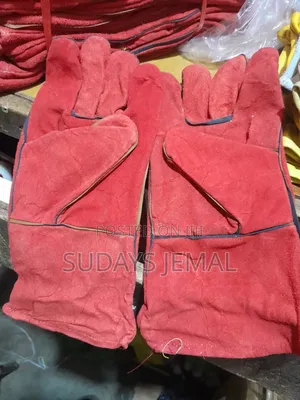 Photo - Safety Glove Gor Industrial