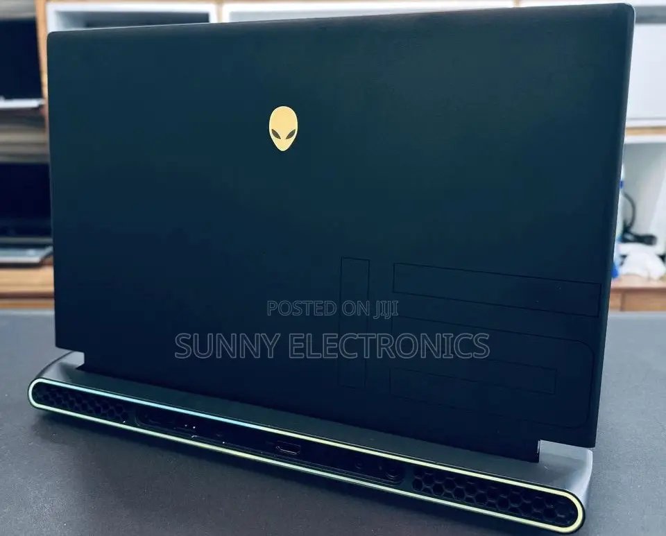 New Laptop Alienware M15 R3 16GB Intel Core I7 SSD 1T
