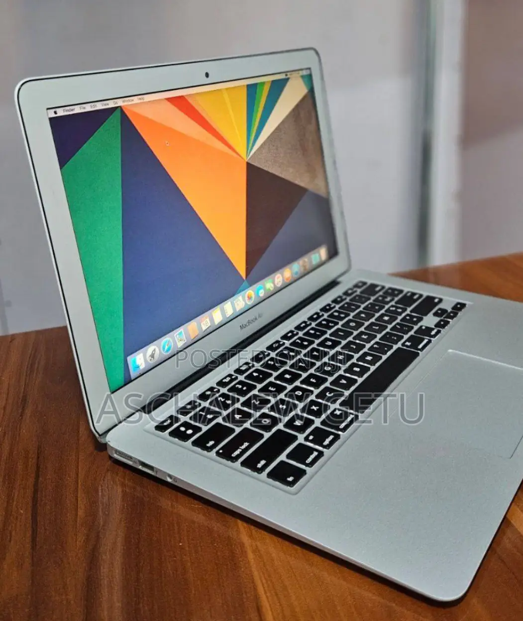 New Laptop Apple MacBook Air 2015 8GB Intel Core I5 SSD 256GB