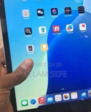 Photo - New Apple iPad 10.2 (2021) 64 GB Silver