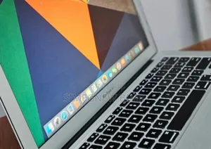 Photo - New Laptop Apple MacBook 2015 8GB Intel Core i5 SSD 256GB