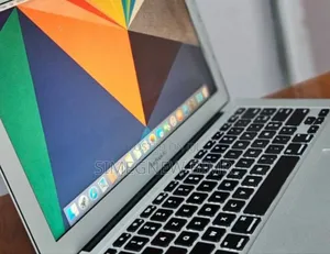 New Laptop Apple MacBook 2015 8GB Intel Core i5 SSD 256GB