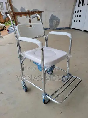 Photo - Commode Chair屻窟waterproof Rolling Chair0留toilet Chair巫官shower Chair0ፖፖ