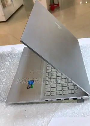 New Laptop Asus VivoBook 15 X505BA 16GB Intel Core I7 SSD 512GB