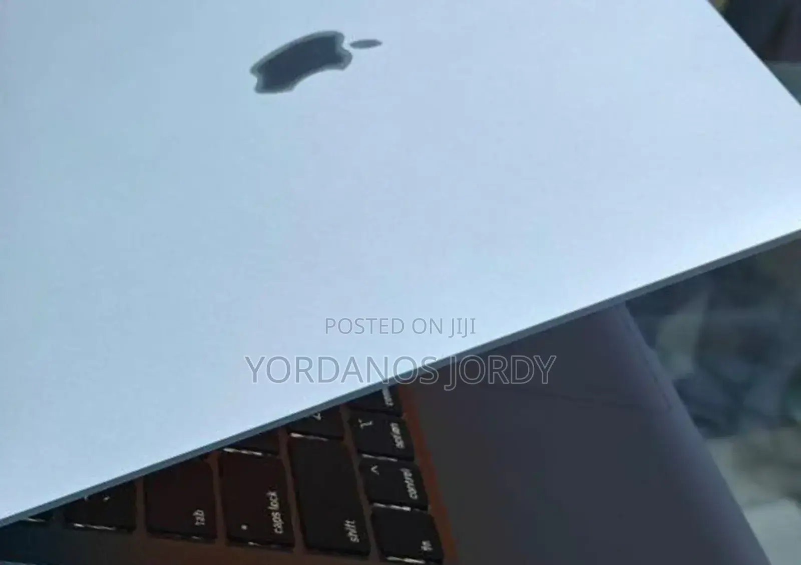 New Laptop Apple MacBook Air 2020 8GB Intel Core I5 SSD 256GB