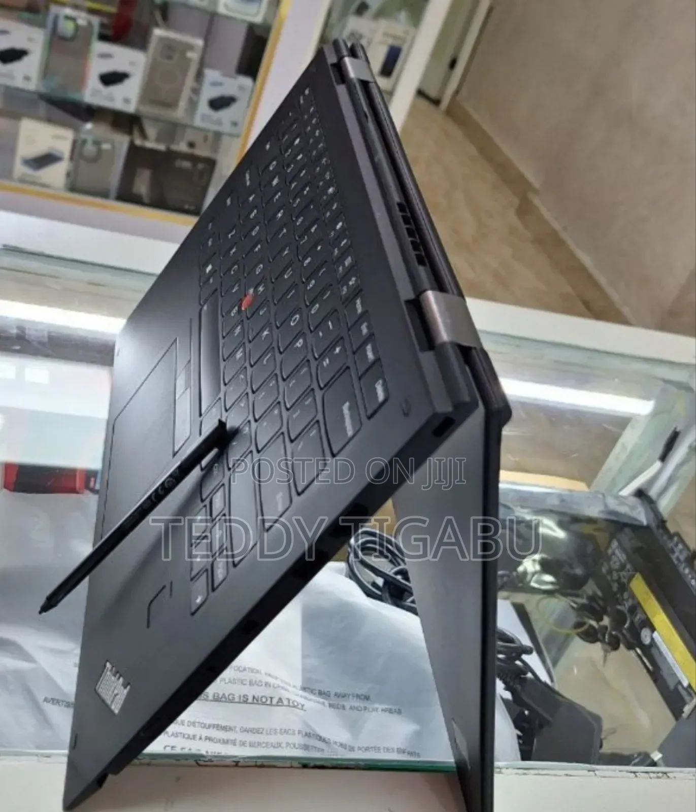 New Laptop Lenovo Thinkpad X1 Yoga 8GB Intel Core I5 SSD 512GB