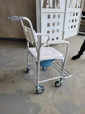 Photo - Commode Chair Bathroom瀚舍toilet Chair囿፮commodo Wheelchairπ§Toilet Chair
