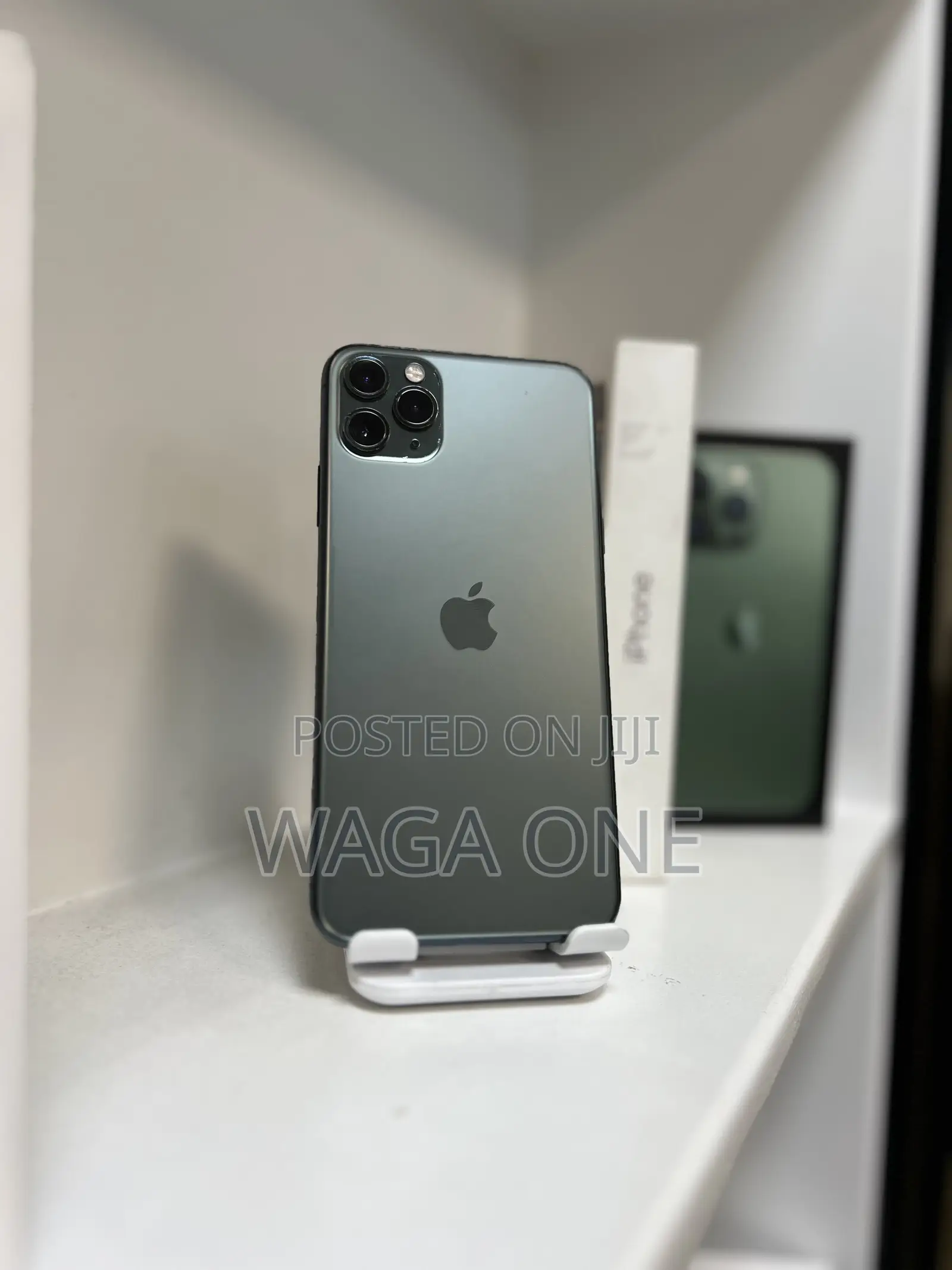 New Apple iPhone 11 Pro Max 64 GB Gold