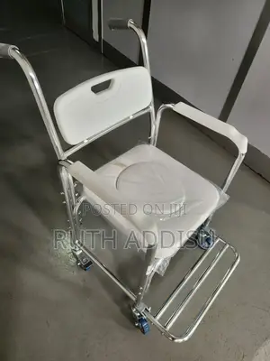 Photo - Commode Wheelchair管道commode Wheelchair麻醉wheelchair求診wheelchair Poty