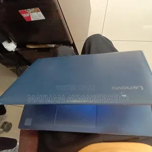 Laptop Lenovo 4GB SSD 16 GB