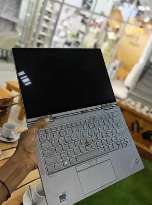 Photo - New Laptop Lenovo Thinkpad X1 Yoga 32GB Intel Core I7 SSD 512GB