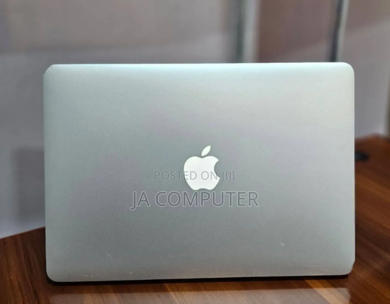 New Laptop Apple MacBook Air 2015 8GB Intel Core I5 SSD 256GB