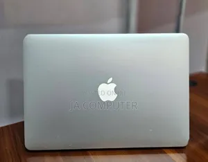 New Laptop Apple MacBook Air 2015 8GB Intel Core I5 SSD 256GB