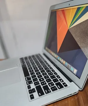 New Laptop Apple MacBook Air 2015 8GB Intel Core I5 SSD 256GB