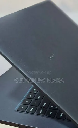 New Laptop Apple MacBook Pro M1 8GB Intel Core I5 SSD 512GB