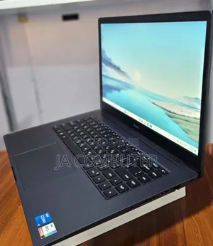 New Laptop Over Powered 8GB Intel Core I5 SSD 512GB