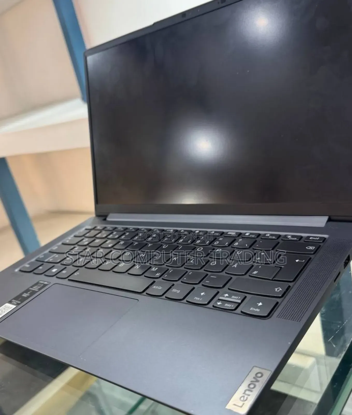 New Laptop Lenovo Yoga 700 16GB AMD Ryzen 7 SSD 512GB