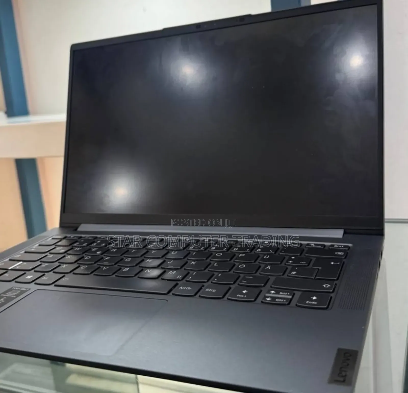 New Laptop Lenovo Yoga 700 16GB AMD Ryzen 7 SSD 512GB