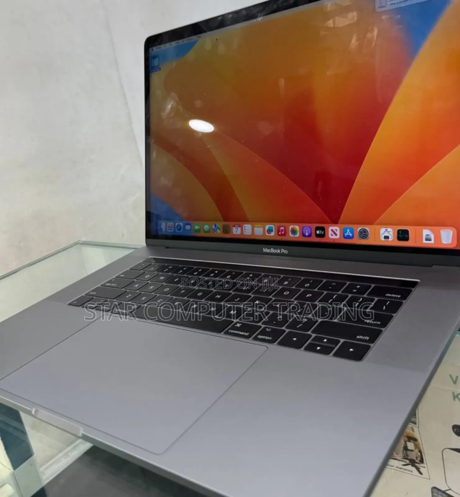 New Laptop Apple MacBook Pro 2017 16GB Intel Core I7 SSD 512GB