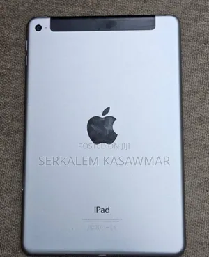 Photo - New Apple iPad mini 4 128 GB Silver