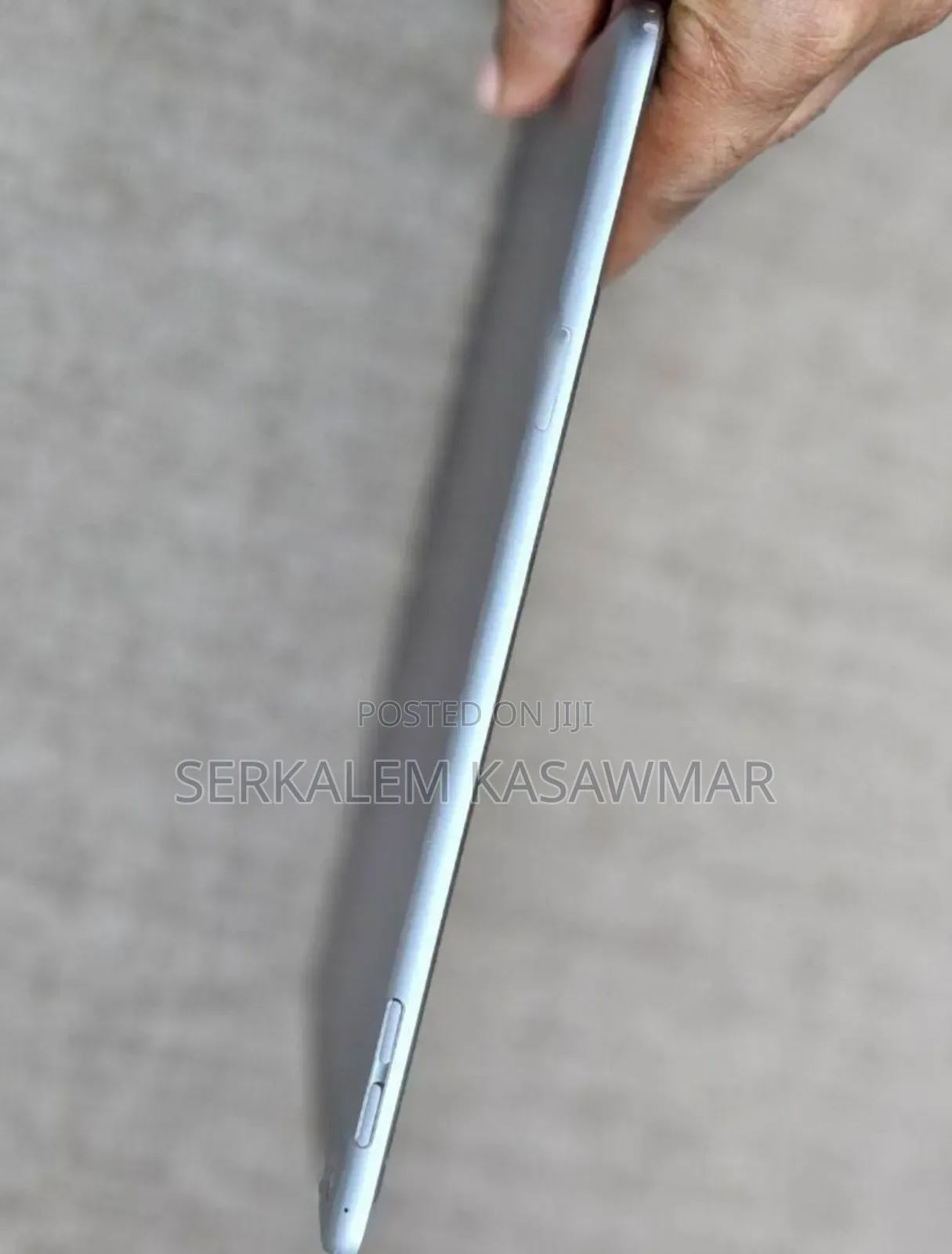 New Apple iPad mini 4 128 GB Silver