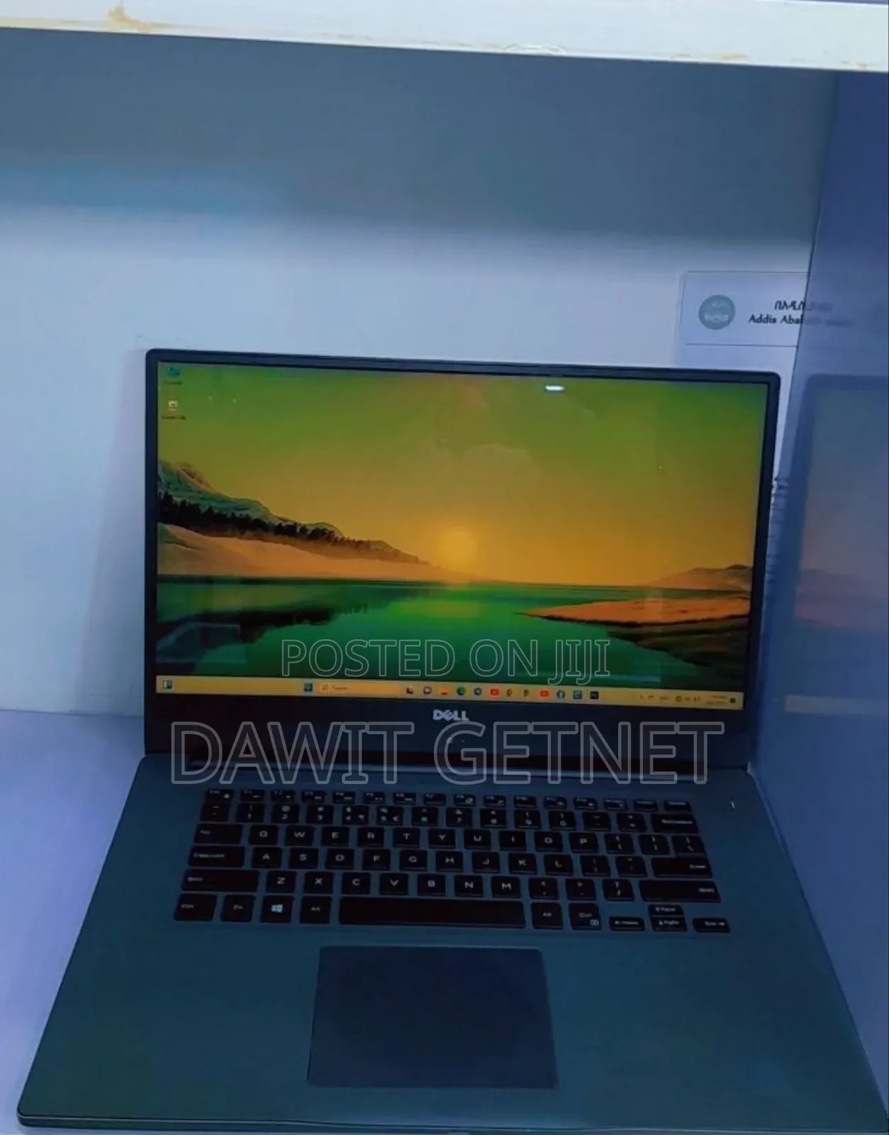 New Laptop Dell Inspiron 15 8GB Intel Core I5 HDD+SSD 1T