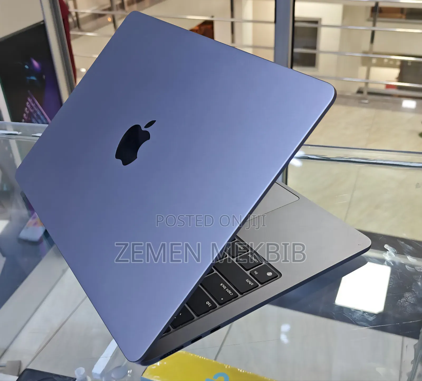 New Laptop Apple MacBook Air 2023 M2 8GB Intel Core I7 SSD 512GB