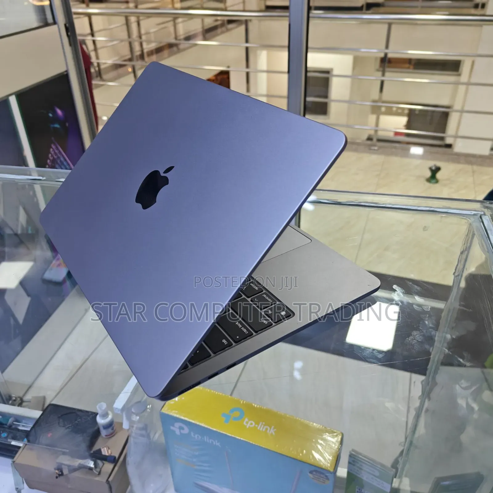 New Laptop Apple MacBook Air 2022 M2 8GB Apple M2 SSD 512GB