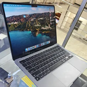 New Laptop Apple MacBook Air 2022 M2 8GB Apple M2 SSD 512GB