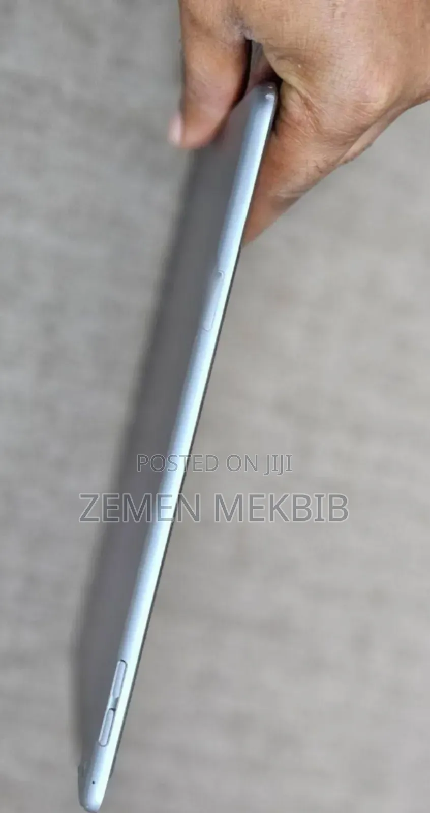 New Apple iPad 2 Wi-Fi 128 GB Silver