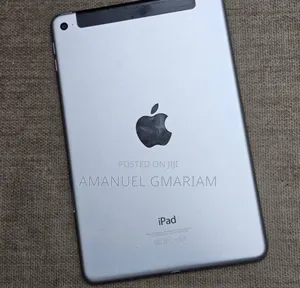 Photo - New Apple iPad 10.2 (2021) 128 GB Silver