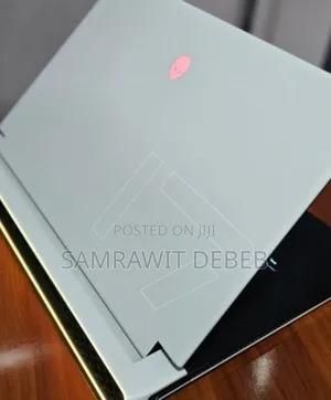 New Laptop Alienware M17x R2 16GB Intel Core I7 SSD 512GB