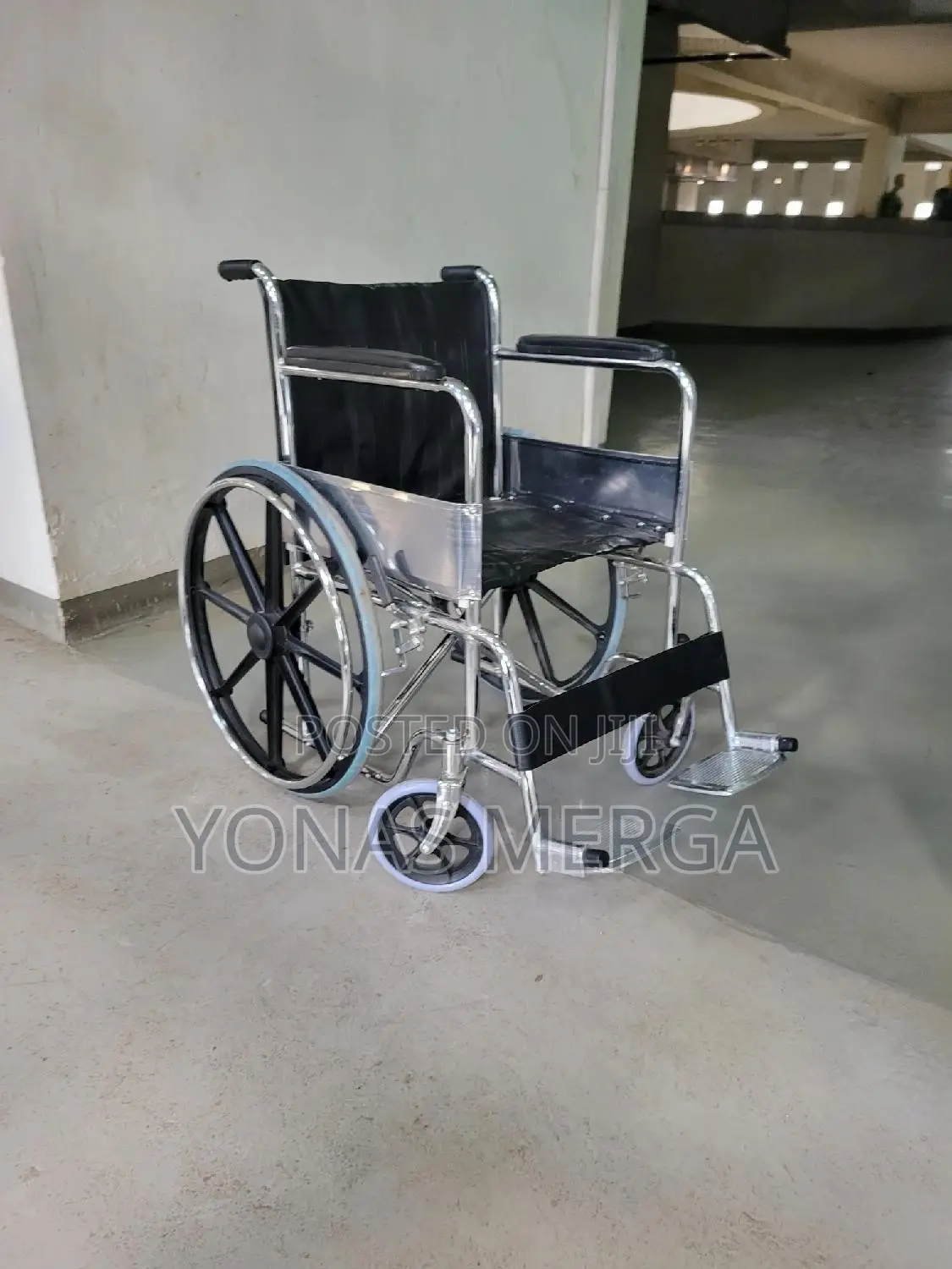 Wheelchair匪麵wheelchair=ዊልቼር==Being Easy to Carry in Difficult Places