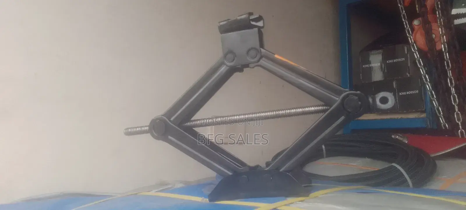 Scissor Jack (ባሬላ ክሪክ) 1.5 T